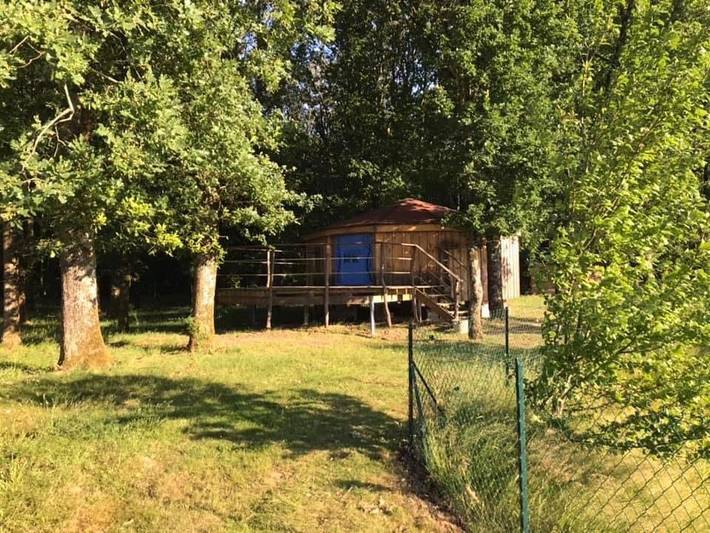 Location de vacances pour 4 personnes, avec Terrasse et Jardin ainsi que Piscine et Vue dans Charny-Orée-de-Puisaye - 2