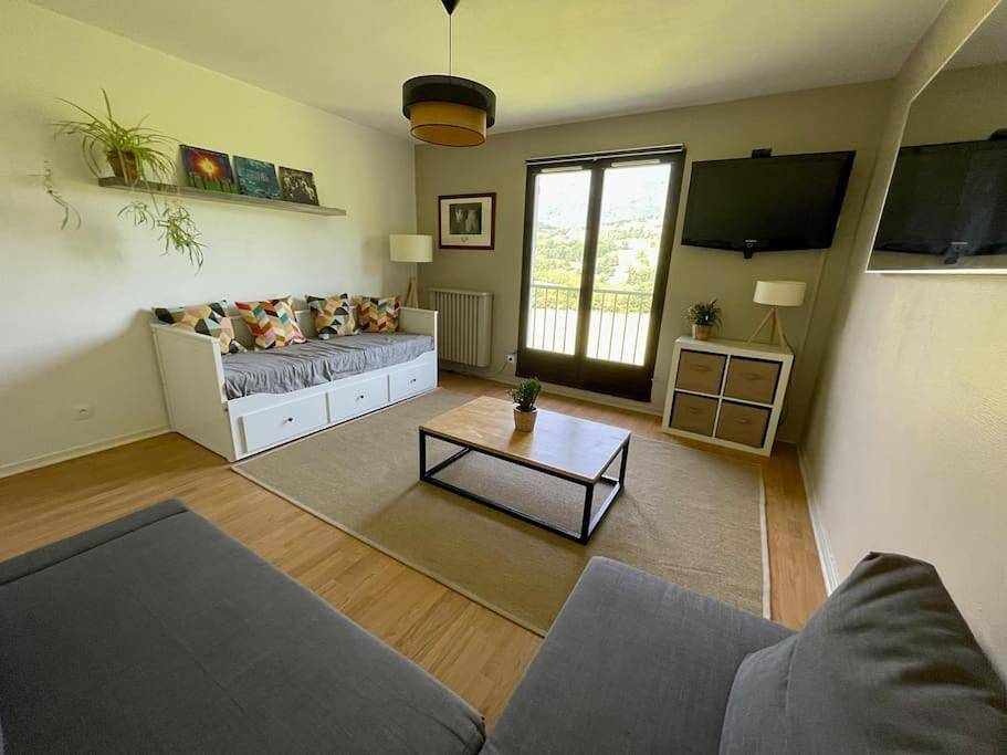 Appartement entier, Apartment with Garden View in Saint-Jean-en-Royans, Parc naturel régional du Vercors