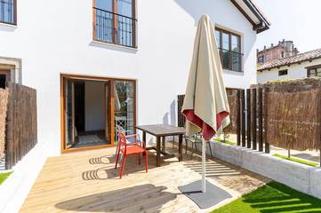 Gîte pour 4 personnes, avec jardin et jacuzzi dans Villaverde de Pontones
