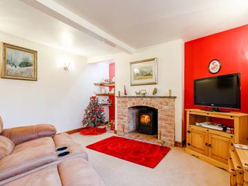 Log Cabin for 8 People in Stafford, Staffordshire, Photo 1