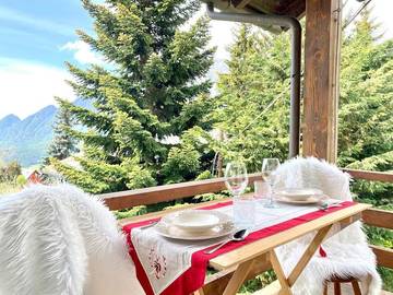 Gîte pour 5 personnes, avec vue et jardin, adapté aux familles dans Antagnod