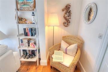 Glamping for 4 People in Lyme Regis, Jurassic Coast, Photo 4