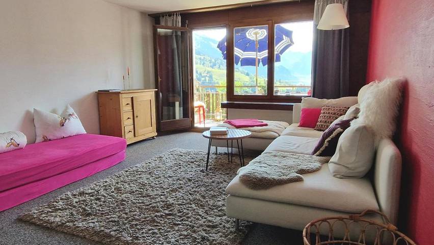 Ferienwohnung für 6 Personen, mit Balkon und Pool sowie Ausblick in Pany