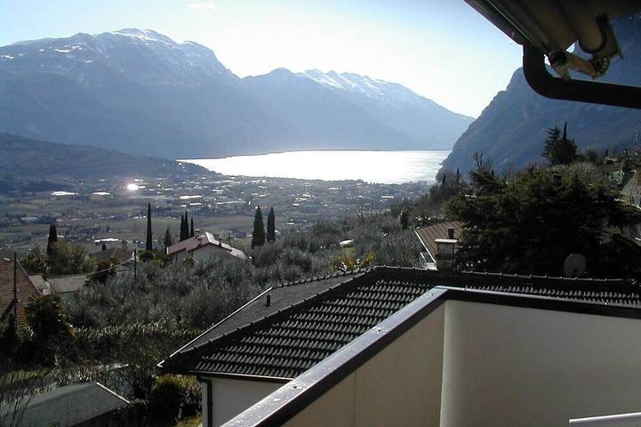 Ferienwohnung für 3 Personen, mit Balkon und Pool sowie Garten