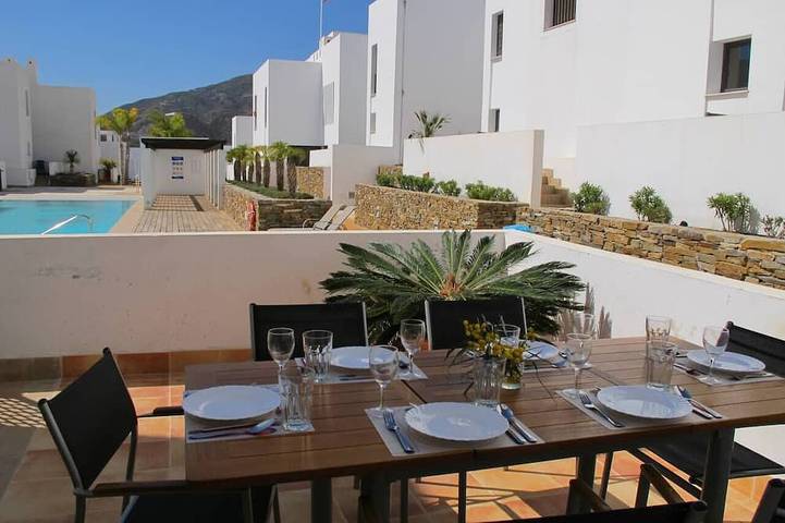 Villa für 8 Personen, mit Balkon und Garten