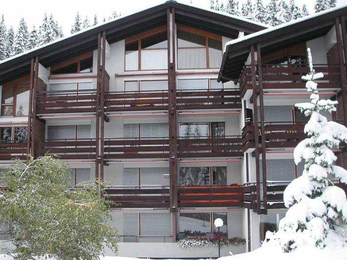 Hütte für 4 Personen, mit Balkon und Pool sowie Garten und Sauna in Arosa - 2