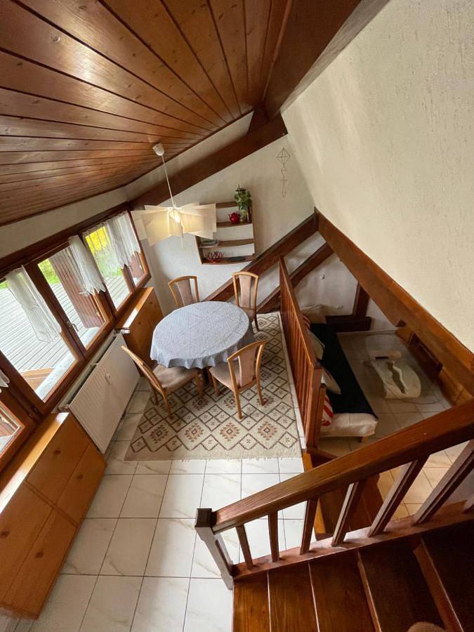 Appartement entier, Two-Bedroom Apartment in Doussard, Parc naturel régional du Massif des Bauges