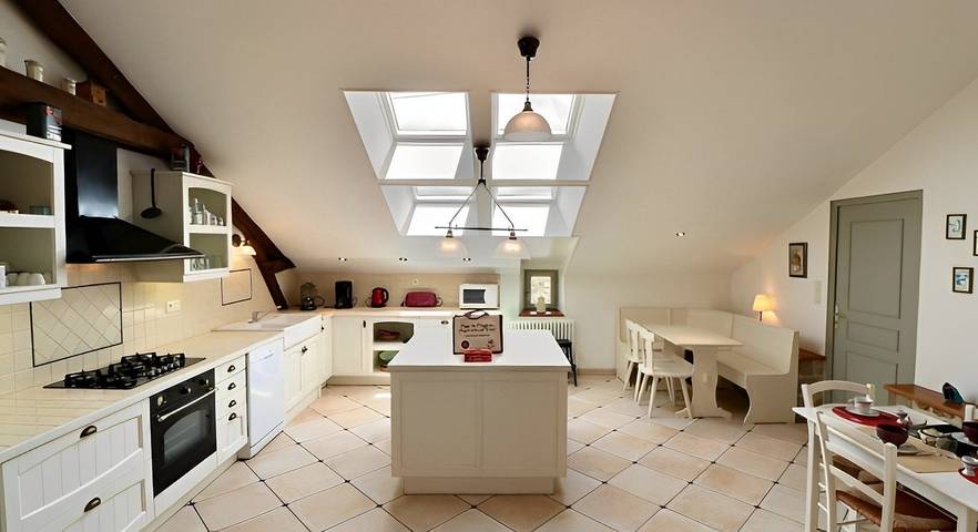 Gîte pour 7 personnes, avec piscine et jardin à Saint-Germain-en-Coglès - 4