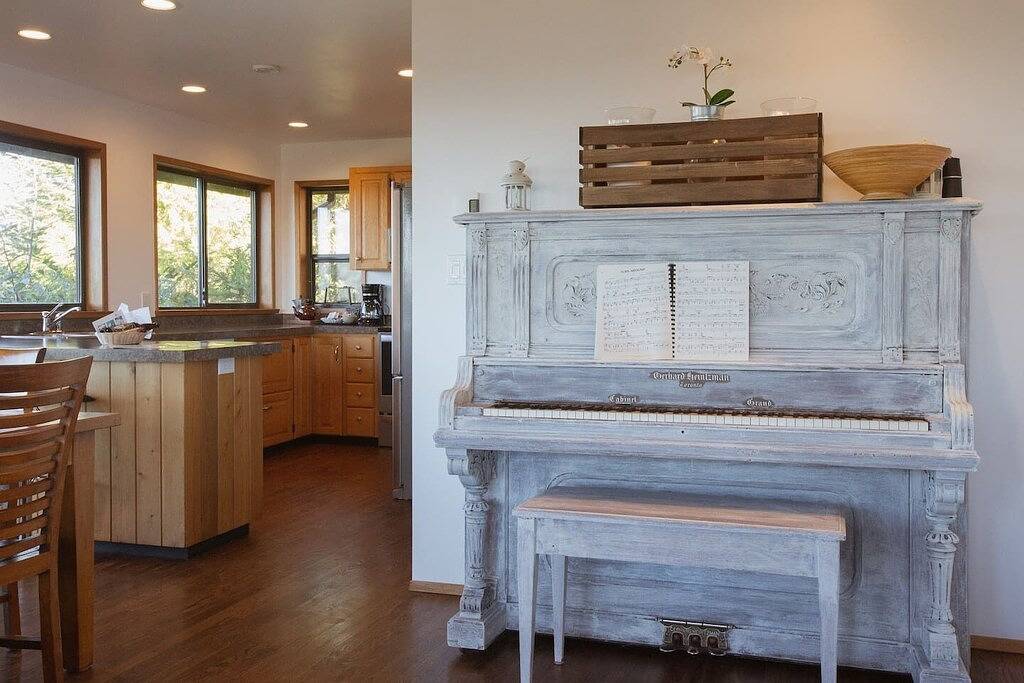 Eagle View House-Ocean I Hot Tub I Barrel Sauna! in Tofino, Alberni-Clayoquot Regional District