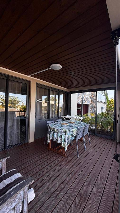 Gîte pour 4 personnes, avec terrasse et piscine à Petite-Île - 2