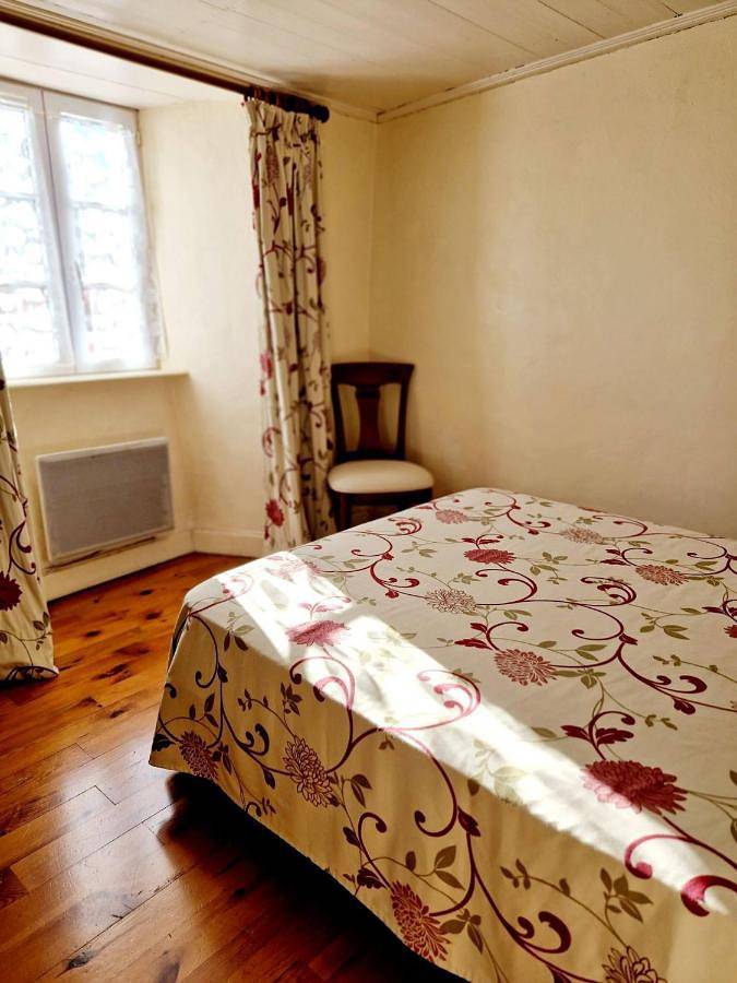 Three-Bedroom House in Huparlac, Parc naturel régional de l'Aubrac