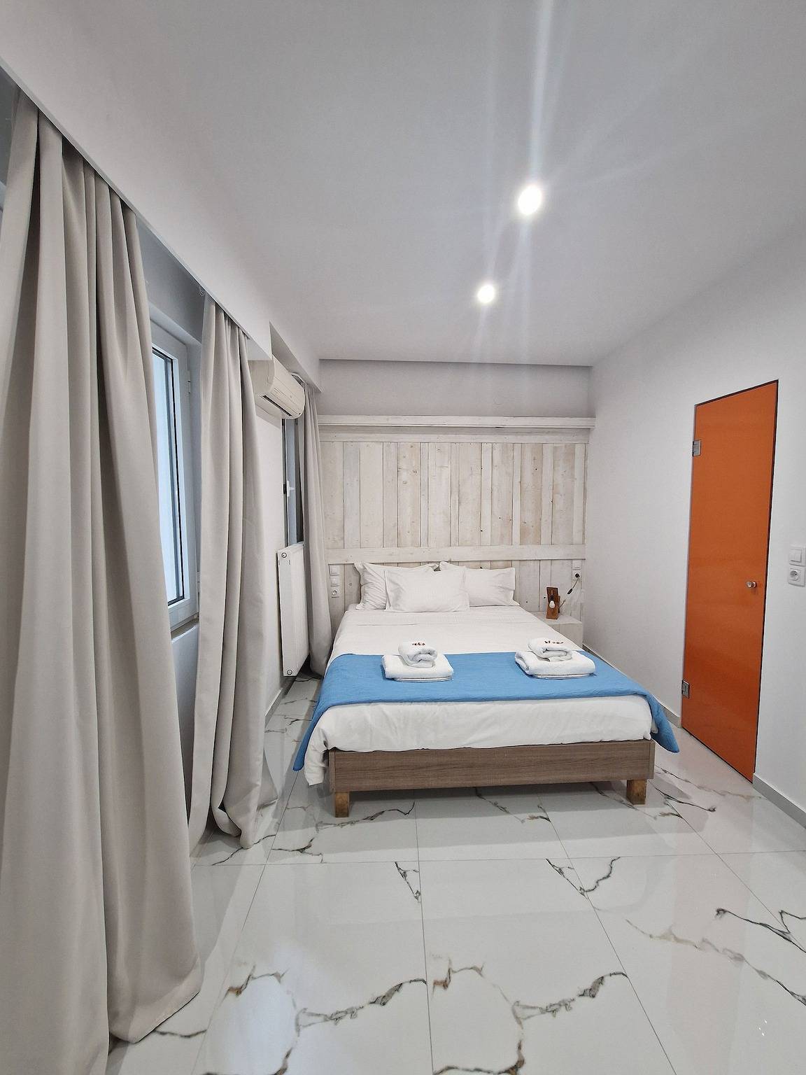 Ganze Wohnung, Ferienwohnung für 2 Personen mit Terrasse in Iraklio-Heraklion und Umgebung