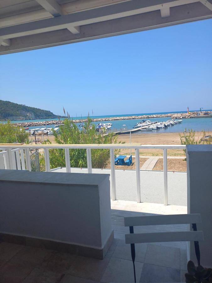 Location de vacances pour 2 personnes, avec vue et terrasse, animaux acceptés à Peschici - 3