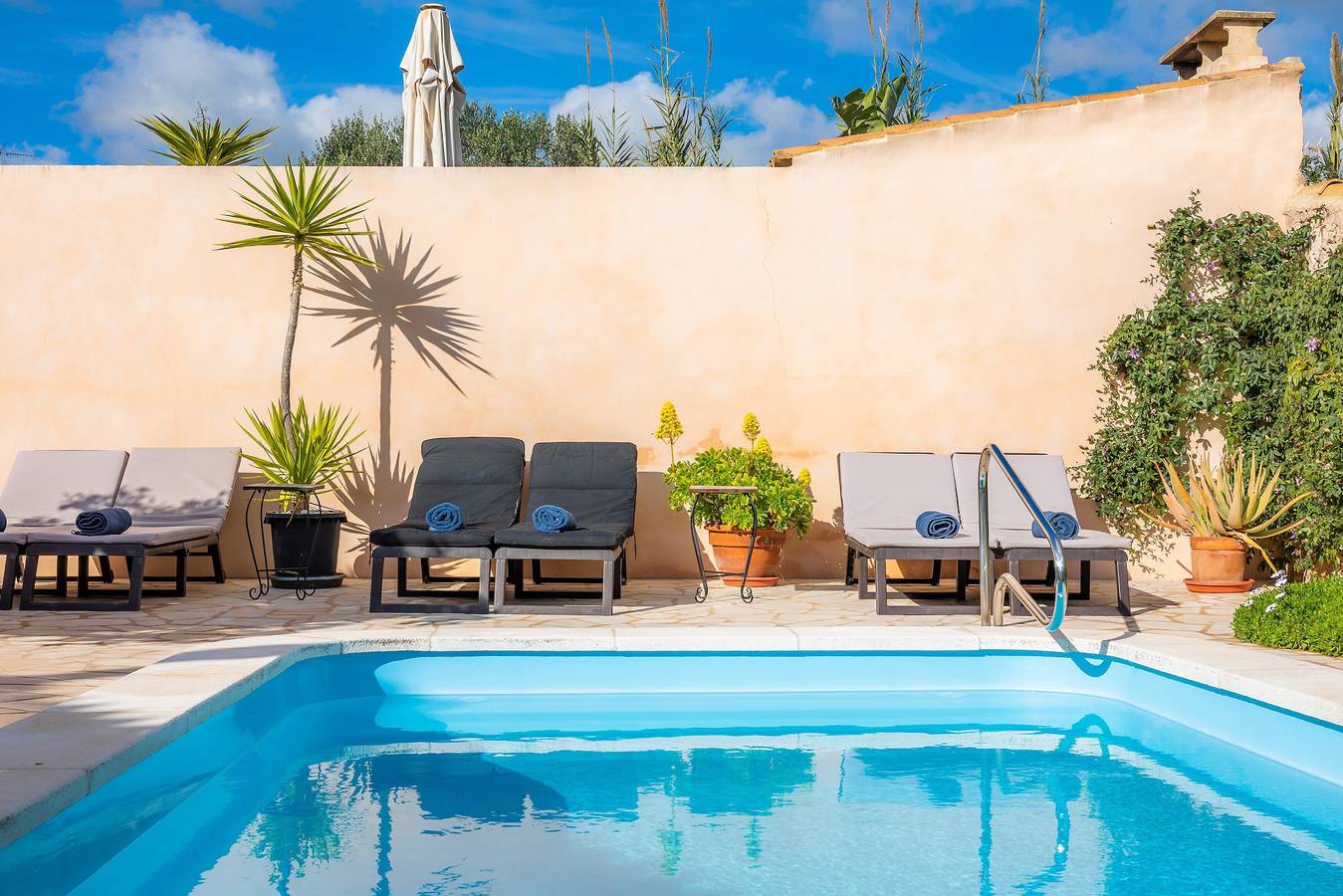 Schickes Stadthaus mit Pool - Casa Can Tatau in Santanyí, Mallorca Süden