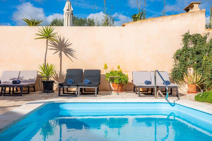 Schickes Stadthaus mit Pool - Casa Can Tatau in Santanyí, Mallorca Süden