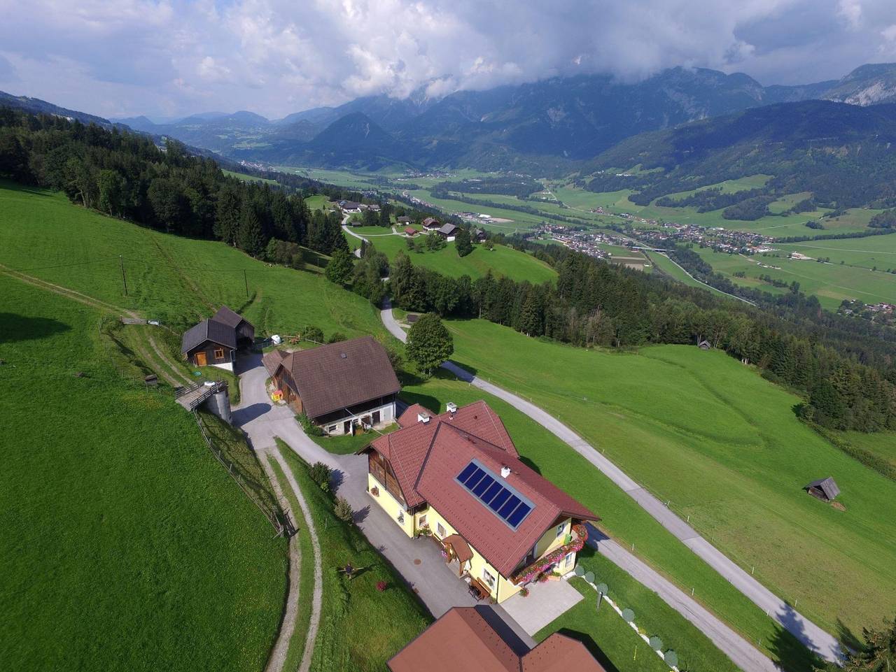 Ganze Ferienwohnung, Waldherrhof - App. Stoderblick - 1-3 Sz & Bäder (2-6 P.) in Gössenberg, Schladming-Dachstein