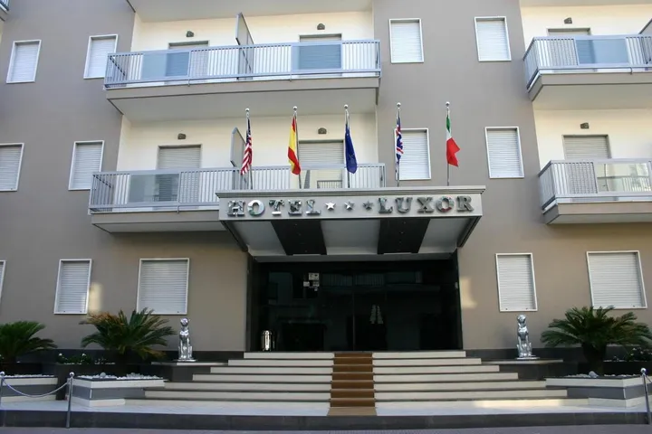 Hôtel pour 3 personnes, avec jardin ainsi que balcon et vue - 1