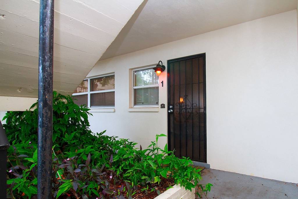 Ganze Wohnung, Front-Row Waterfront Escape – 1Br Condo on Clearwater Beach in Clearwater Beach, Clearwater