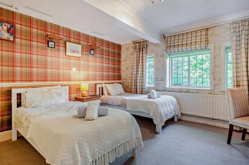 4 Bed in Ringwood in Burley, Hampshire