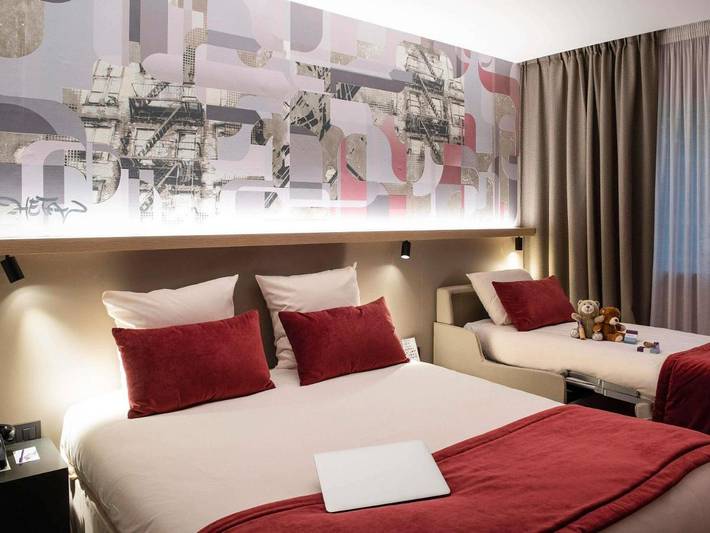 Hôtel pour 2 personnes, avec sauna ainsi que vue et jardin, animaux acceptés à Charbonnières-les-Bains - 3