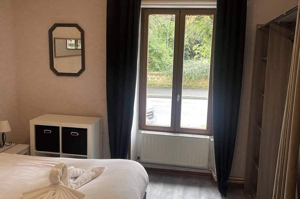 Entire apartment, Superbe Appartement Neuf Face au Château - 2 ch / 5 Pers - Netflix Canal+ - Wifi in Sedan, Ardennes