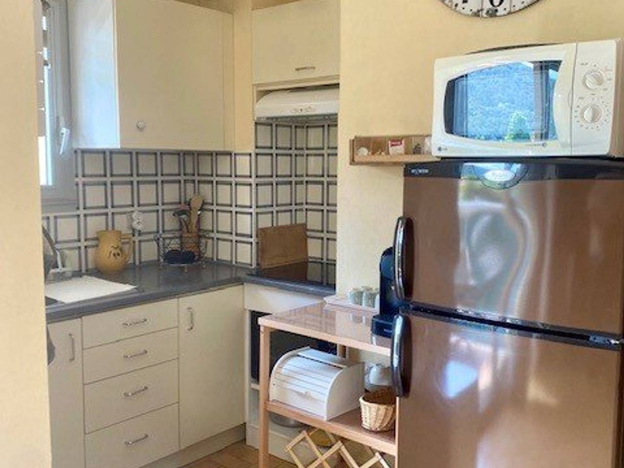 Appartement entier, Joli F2 avec balcon, parking et proche Thermes in Amélie-les-Bains-Palalda, Région de Céret