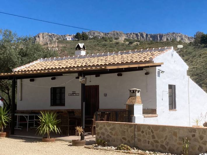 Chalet para 5 personas, con jardín además de piscina y terraza en Antequera - 2