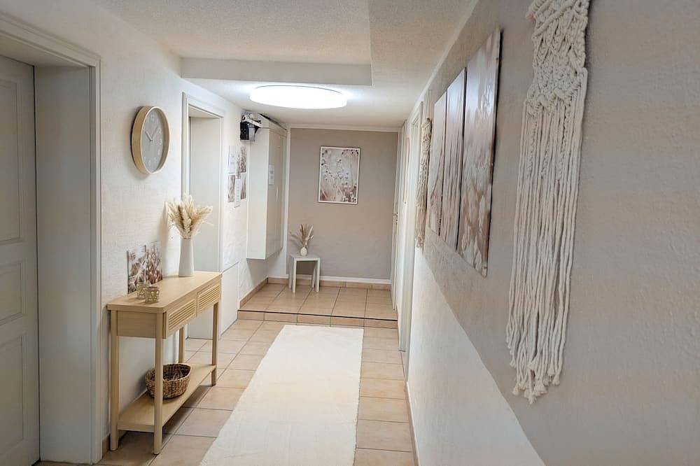 Ganze Wohnung, Ferienwohnung Blütenzauber in ruhiger Lage in Hilzingen, Hegau