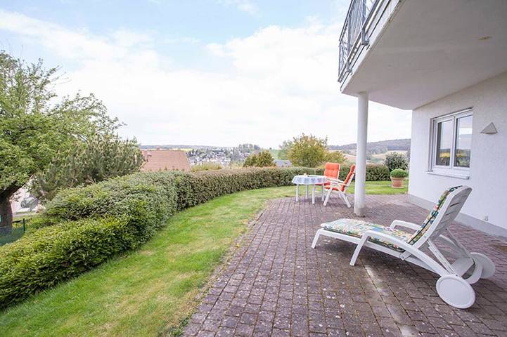 Ferienwohnung für 2 Personen, mit Terrasse und Garten in Bad König