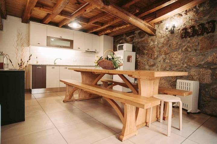 Gîte pour 9 personnes, avec vue, adapté aux familles à Seia - 2