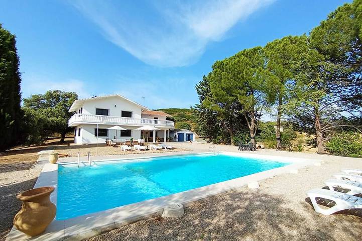 Villa for 13 people, with pool and garden - 1