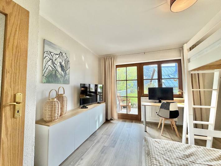 Ferienwohnung für 6 Personen, mit Balkon und Terrasse sowie Garten in Vorderhindelang - 3