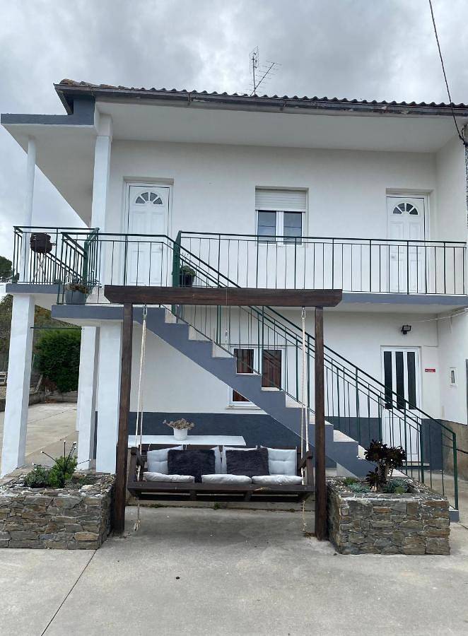 Location de vacances pour 5 personnes, avec terrasse et vue, animaux acceptés à Gouveia - 4