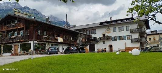 Gîte pour 6 personnes, avec jacuzzi et jardin dans Padola