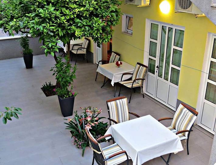Ferienwohnung für 2 Personen, mit Balkon/Terrasse an der Makarska Riviera