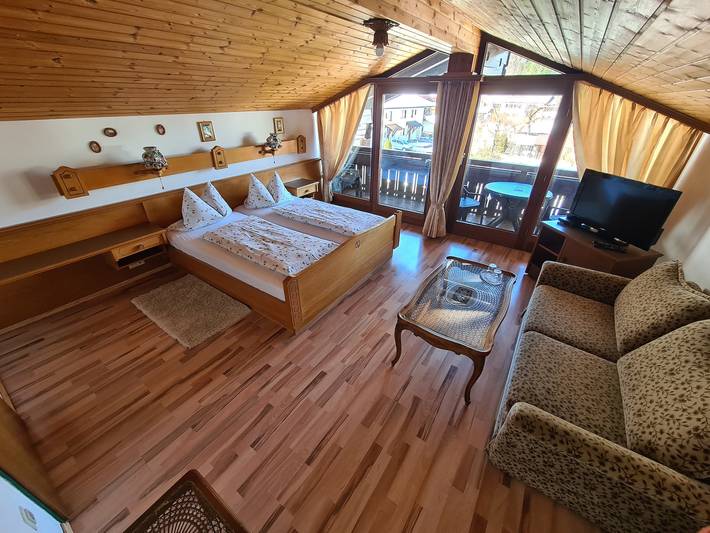 Hotel für 4 Personen, mit Balkon und Terrasse sowie Garten und Sauna in Schönau am Königssee - 3