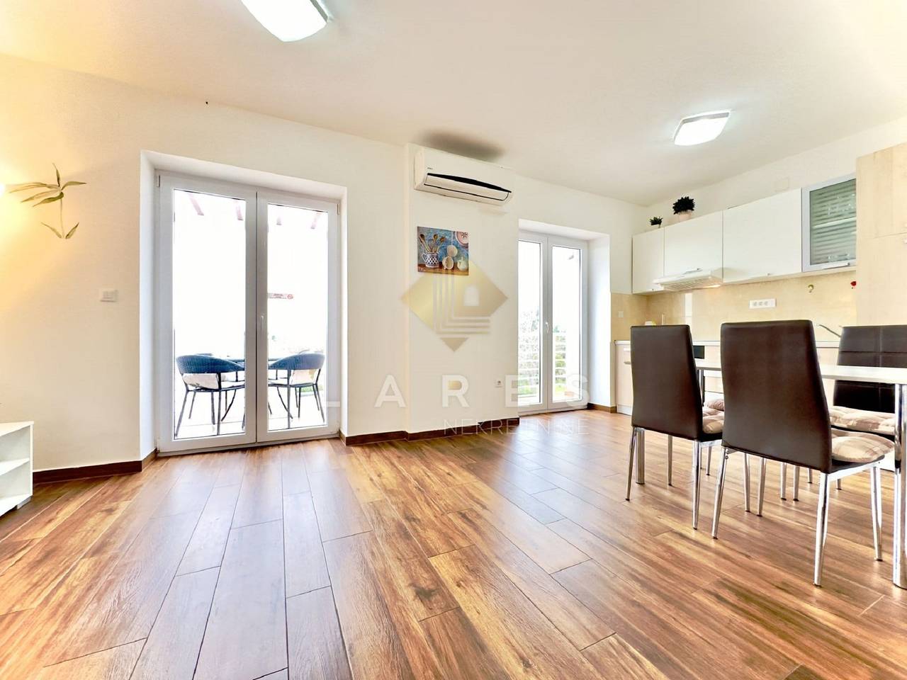 Ganze Wohnung, Apartments House Vukman - One Bedroom Apartment in Novalja, Pag