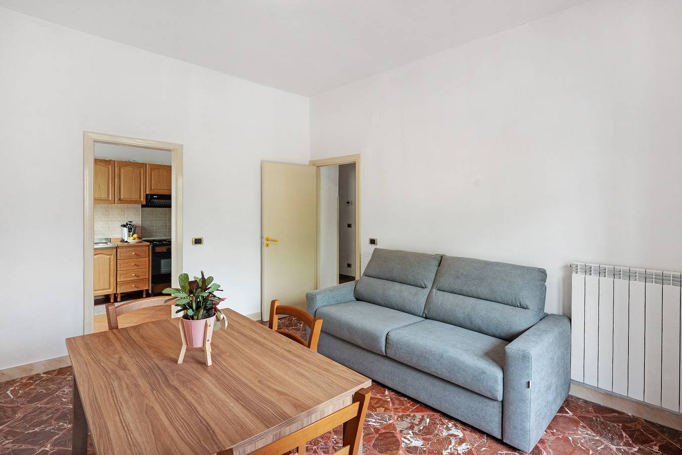 Entire apartment, Apartment 'Ischia Con Terrazza' with Private Terrace, Shared Garden and Wi-Fi in Pianillo, Agerola