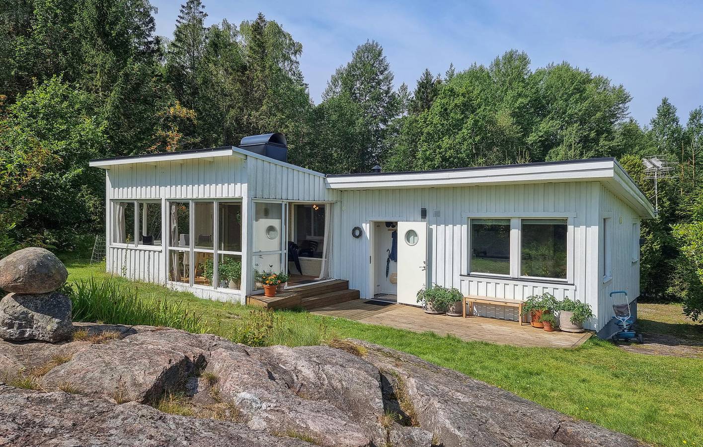 Hus för 4 Personer, med terass samt trädgård och utsikt, med husdjur