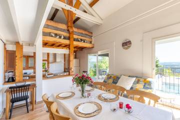 Villa for 8 Guests in Gravières, Auvergne-Rhône-Alpes, Picture 4
