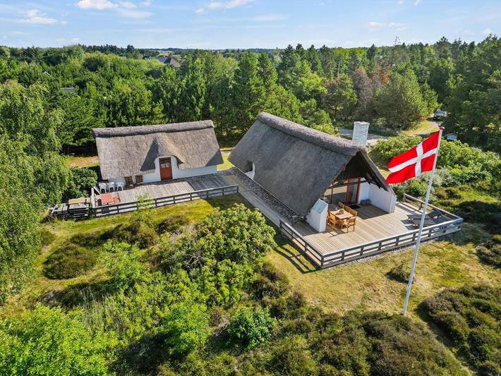 Villa für 6 Personen, mit Terrasse und Balkon/Terrasse - 1