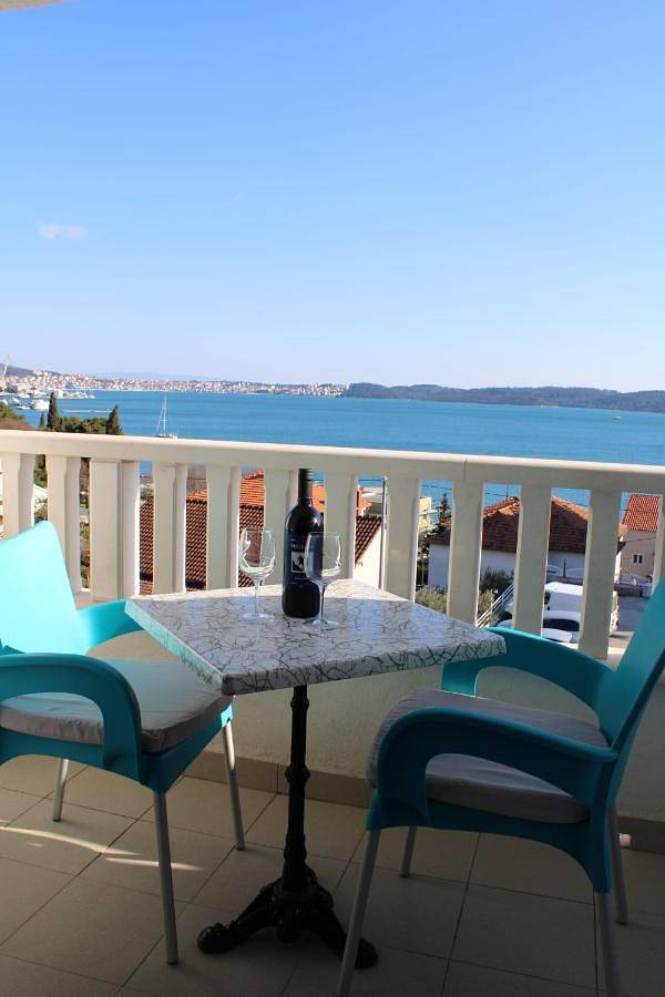 Maison d’hôte pour 3 personnes, avec Balcon ainsi que Terrasse et Vue à Trogir