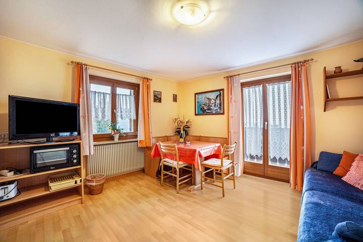 Farmhouse 'Bauernhof Oberkapillhof 2' with Mountain View, Shared Garden and Wi-Fi in Mölten, Sarntal Alperne