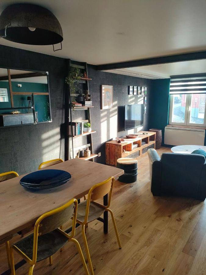 Appartement entier, One-Bedroom Apartment in Saint-Laurent-Blangy, Région d'Arras