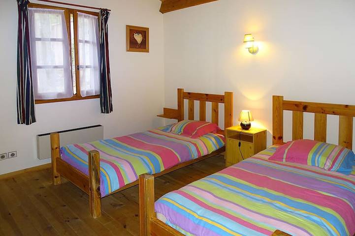 Gîte pour 4 personnes, avec Terrasse et Piscine à Blanquefort-sur-Briolance - 3