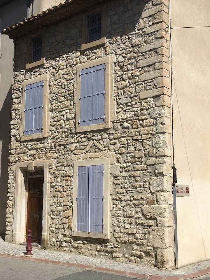 Stunning House in sunny Peyriac-de-Mer. Sleeps 8 in Peyriac-de-Mer, Côte d'Améthyste