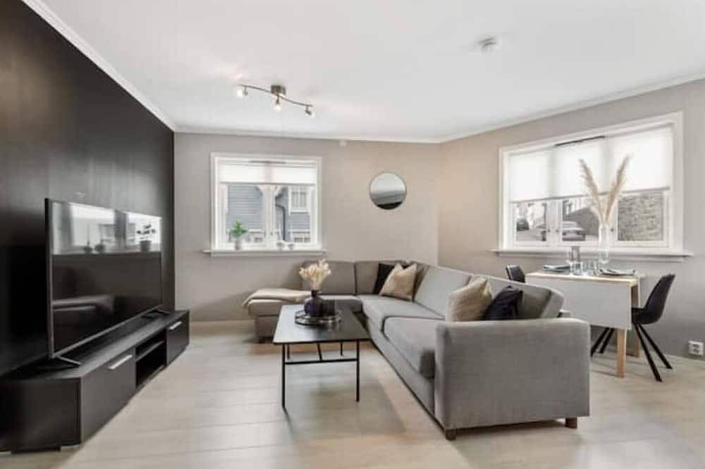 Hel leilighet, Moderne opphold | Gratis elbillader | Privat parkering in Ålesund 