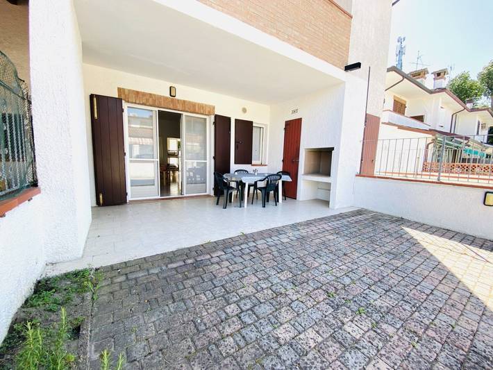 Moderne Villa mit Terrasse, Grill, Privatgarten in Comacchio, Provincia di Ferrara