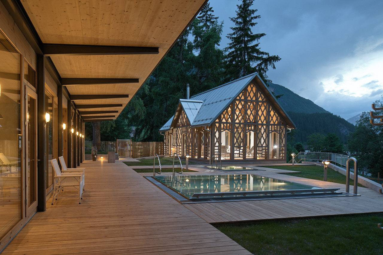 Kurhaus Bergün - Mansarden-Einzelzimmer mit Lavabo und Etagenbad in Bergün, Bergün Filisur