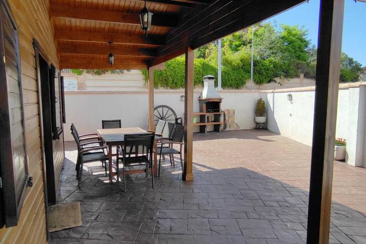 Casa rural para 12 personas, con piscina además de jardín y vistas, Se admiten mascotas en Montes de Toledo - 3